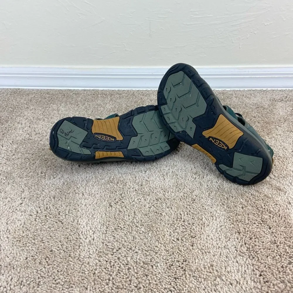 Keen Big Kid’s Newport H2 Slip-On Hiking Water Shoes - Dark Green